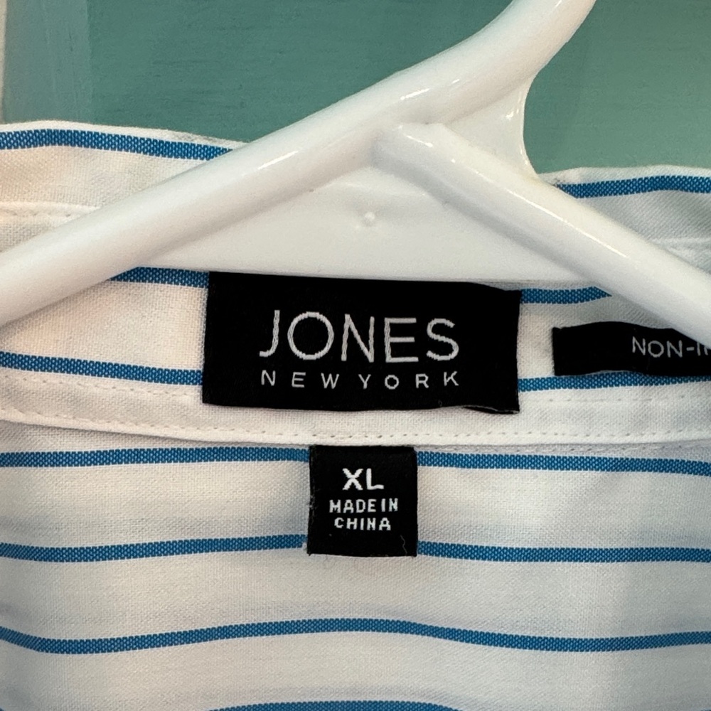 Jones New York Blue Striped Button-Up  XL NON IRON - Picture 2 of 6